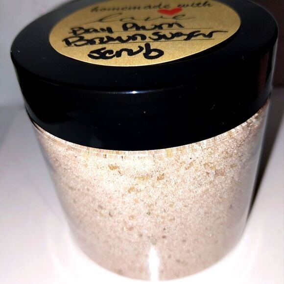 Hand crafted natural Bay Rum and Brown sugar emulsified sugar scrub 6oz - Picture 6 of 10